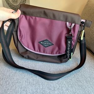 Sherpani MillibNylon Flap Crossbody Purse Like New